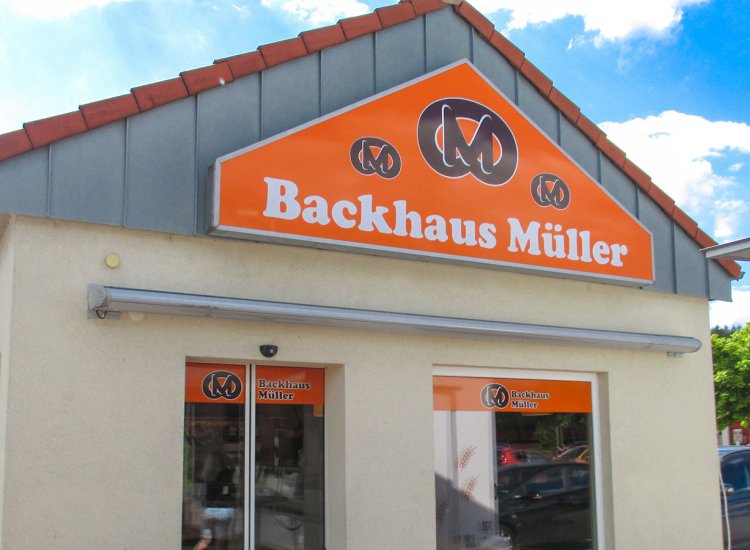 Backhaus Müller Filialbeschriftung in Stockheim